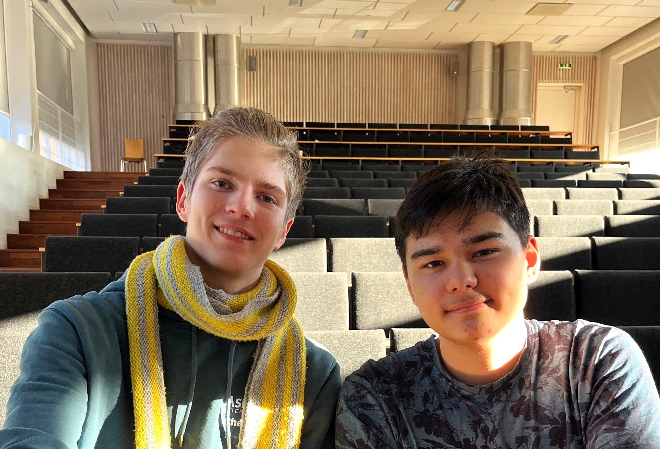 Odin Og Charlie 2 Beskåret